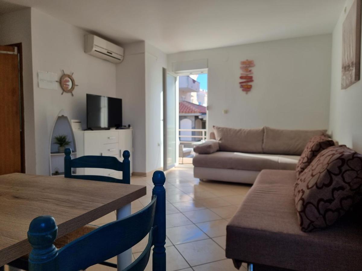 Apartment Aqua Near The City Beach Novalja Exterior foto